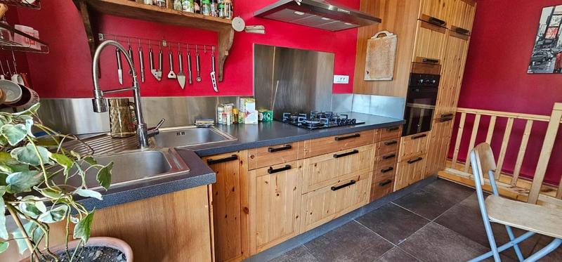 Maison en pierre - 282 m² - 10 pièces