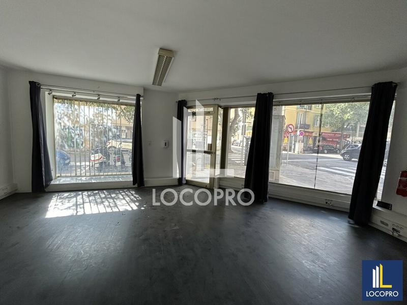 Local commercial - 302 m²