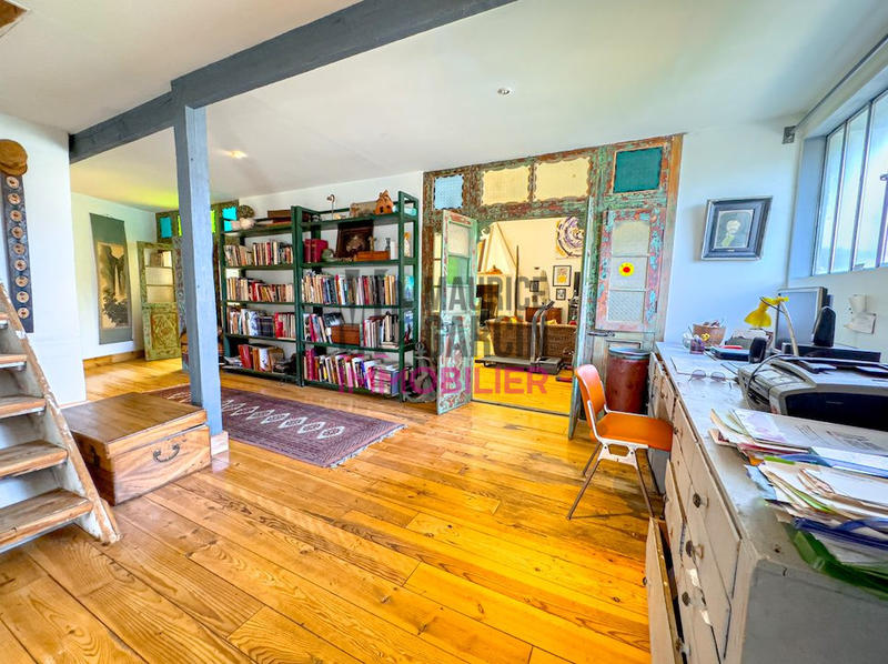 Maison - 228 m² - 5 pièces