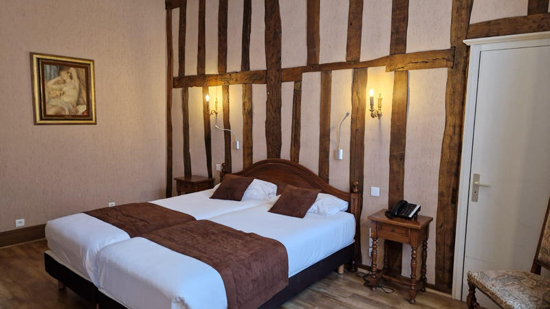 Fonds de commerce - 1 400 m²