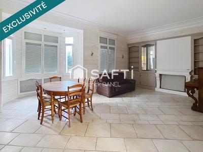 Maison - 315 m² - 12 pièces