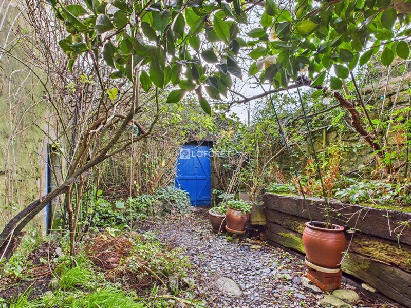 Maison - 234 m² - 9 pièces