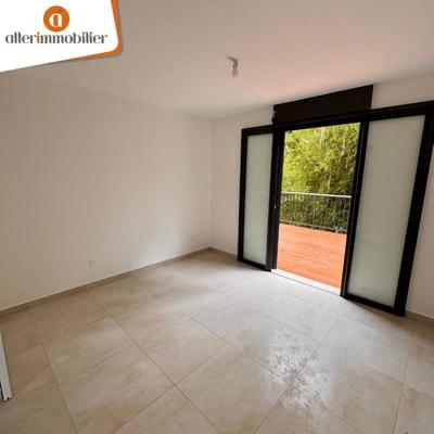 Villa - 80 m² - 4 pièces