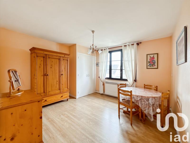 Maison - 180 m² - 8 pièces