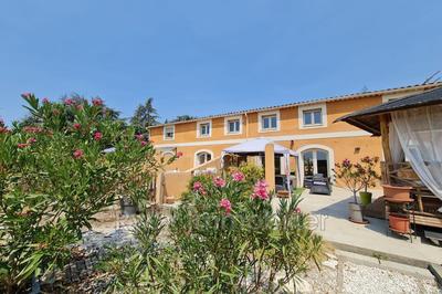 Maison - 349 m² - 10 pièces