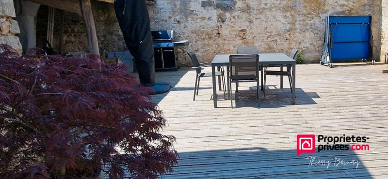 Maison - 210 m² - 7 pièces