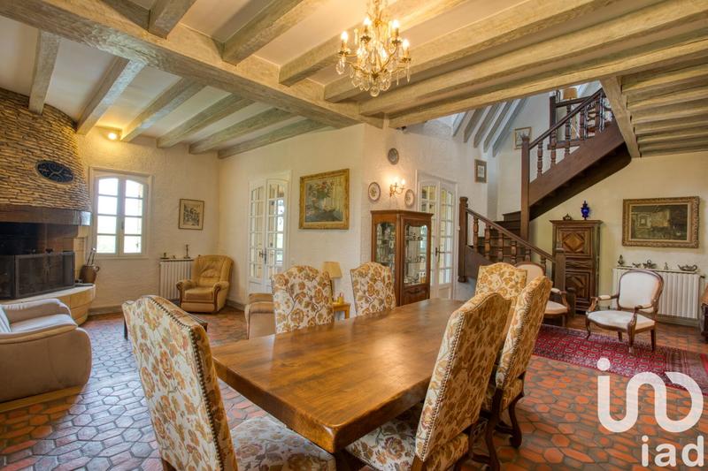 Maison - 201 m² - 6 pièces