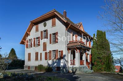 Maison - 321 m² - 14 pièces