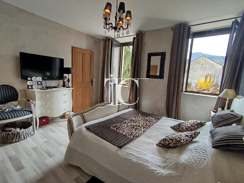 Maison en pierre - 116 m² - 5 pièces