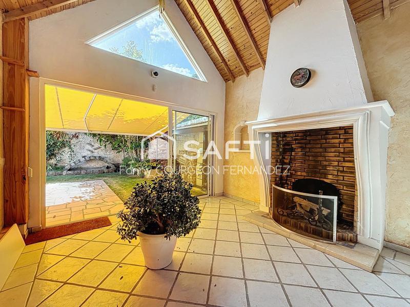 Maison - 187 m² - 8 pièces