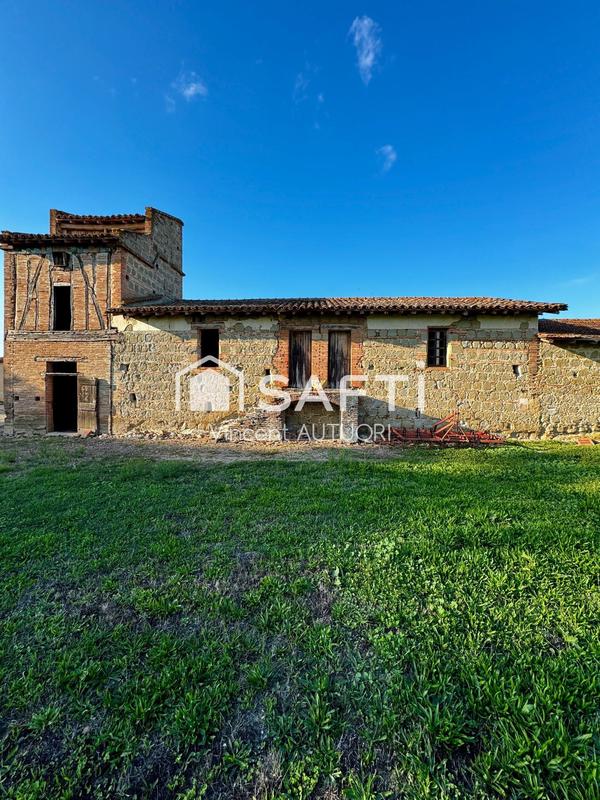 Maison - 375 m² - 7 pièces