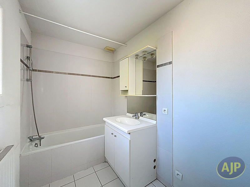 Maison - 61 m² - 3 pièces