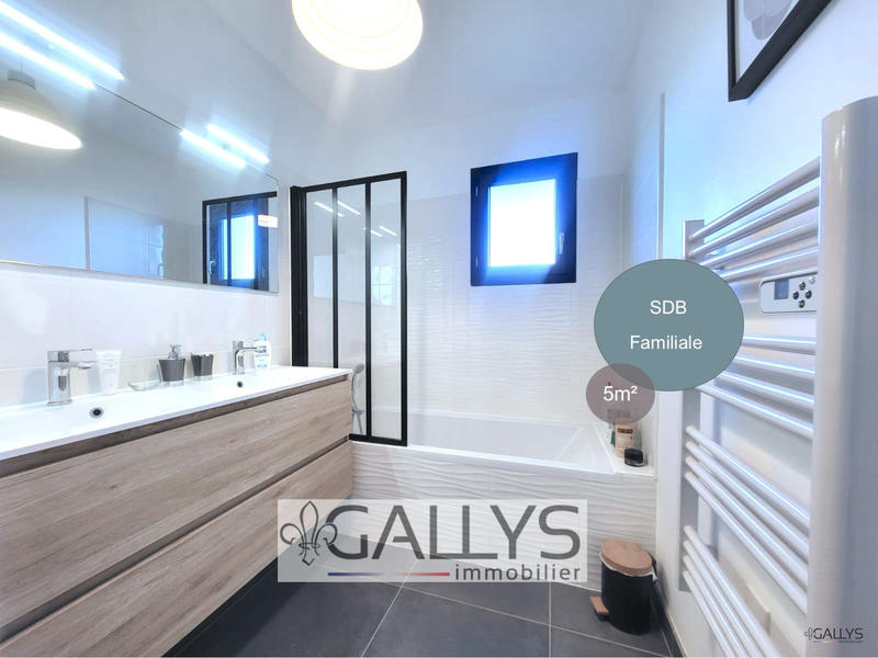 Maison - 122 m² - 5 pièces