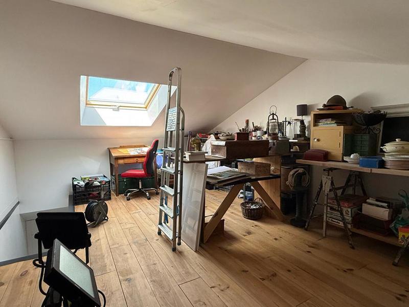 Maison - 249 m² - 5 pièces