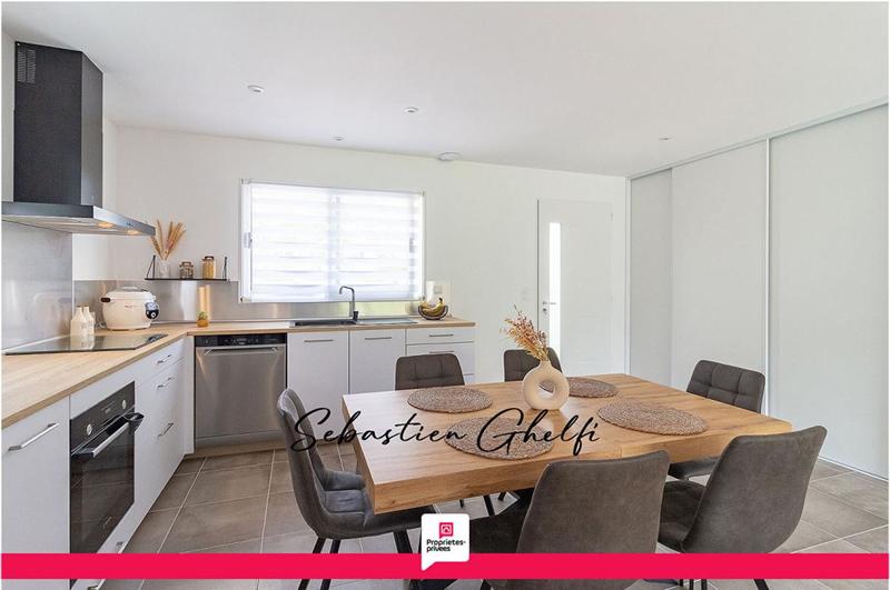 Maison - 88 m² - 5 pièces