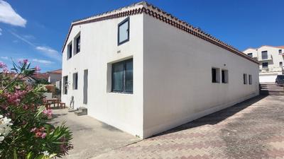 Maison - 219 m² - 10 pièces