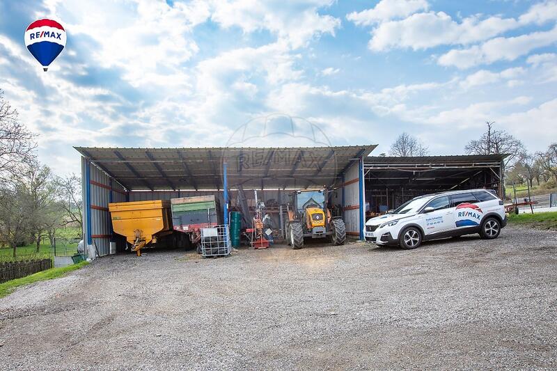 Maison - 177 m² - 8 pièces