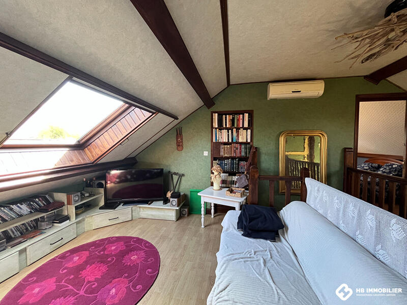 Maison - 195 m² - 9 pièces