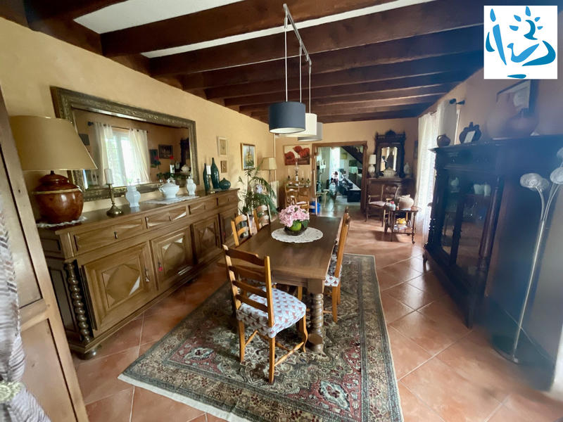 Maison - 172 m² - 9 pièces