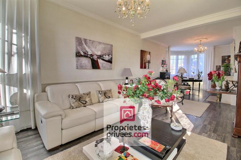 Maison - 166 m² - 7 pièces