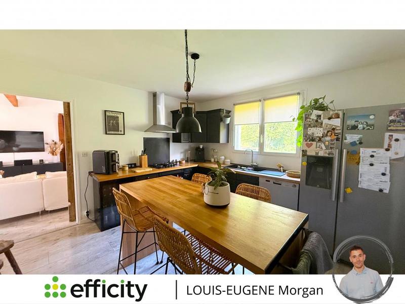 Demeure - 175 m² - 6 pièces