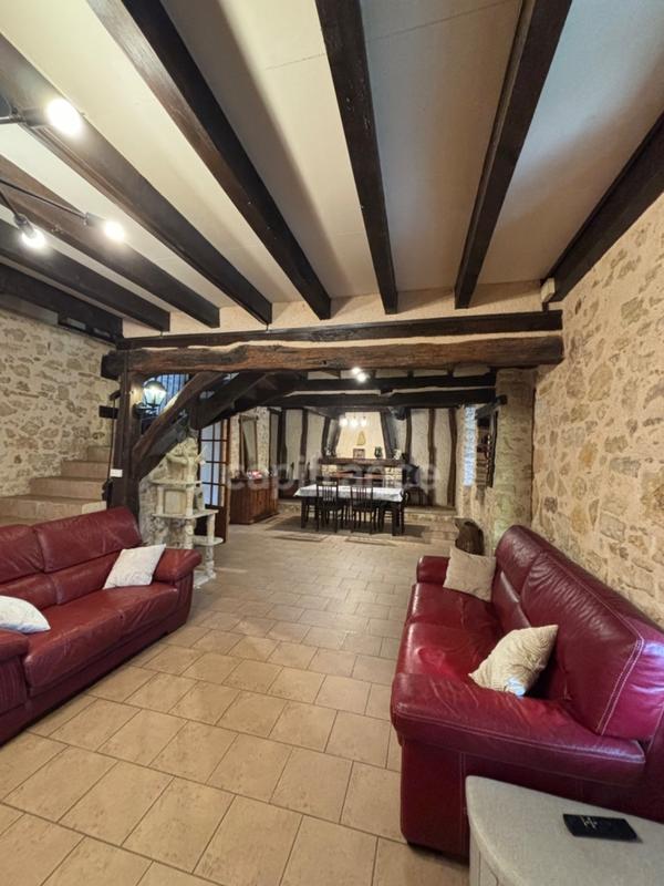 Propriété - 310 m² - 12 pièces