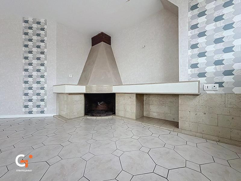 Appartement - 136 m² - 6 pièces