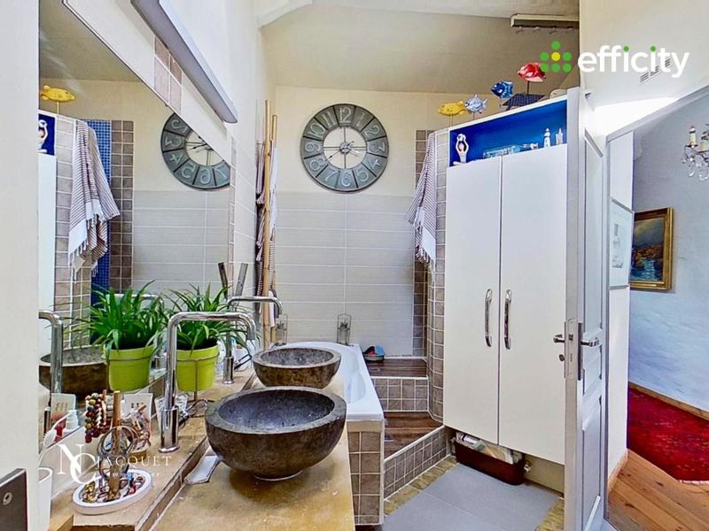 Maison - 184 m² - 6 pièces