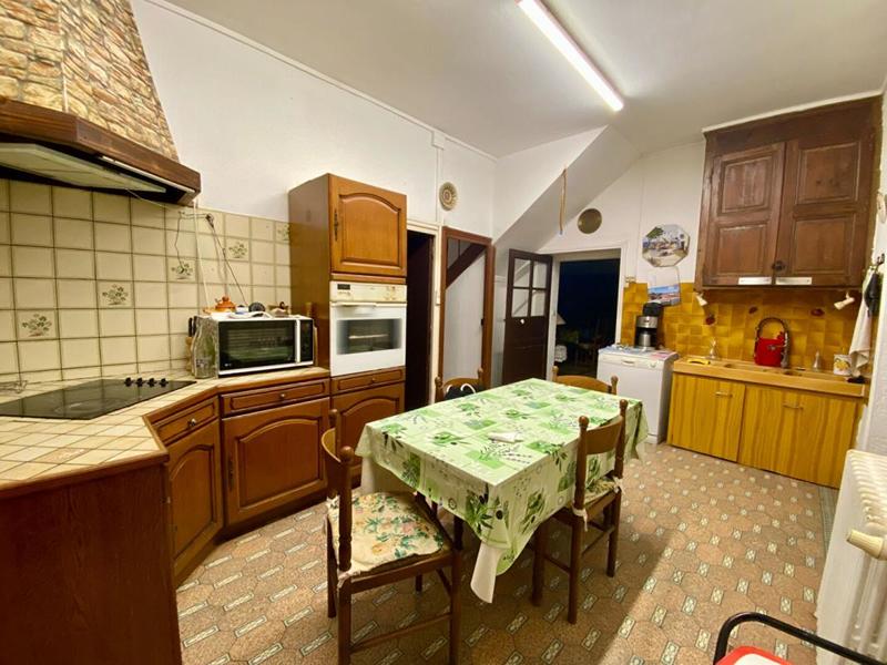 Maison - 210 m² - 9 pièces