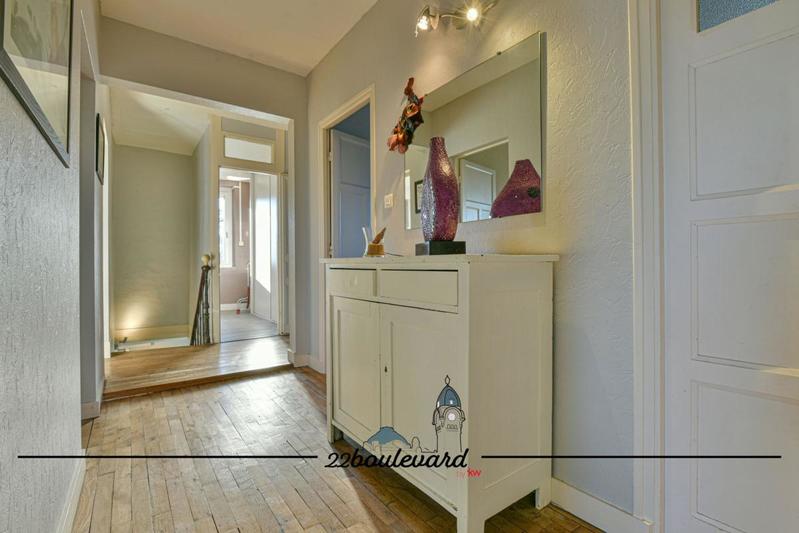 Maison - 196 m² - 8 pièces