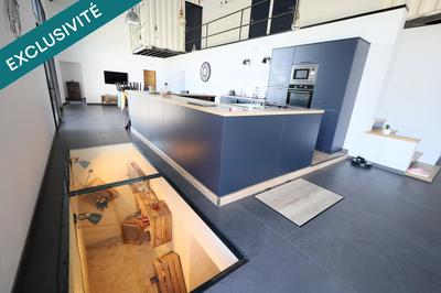 Maison - 248 m² - 8 pièces