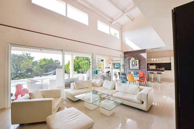 Villa - 207 m² - 5 pièces