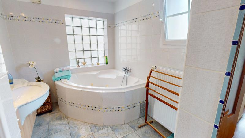 Maison contemporaine - 200 m² - 7 pièces