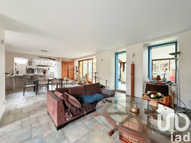 Maison - 182 m² - 6 pièces