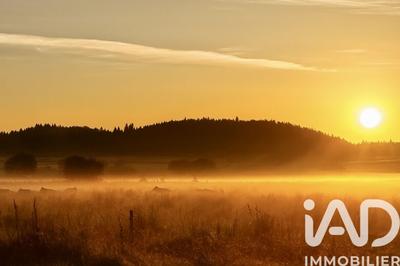 Maison - 140 m² - 1 pièce