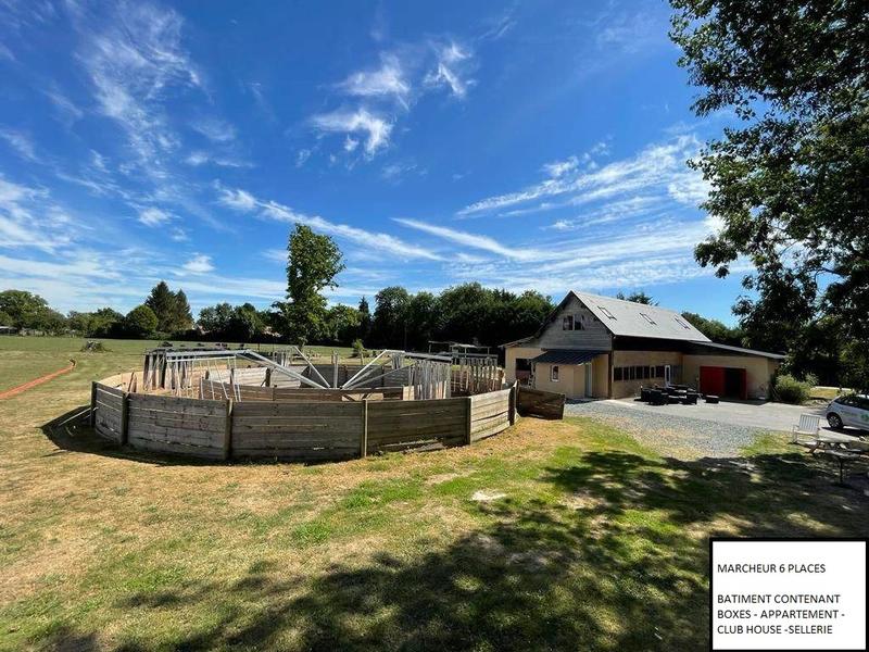 Demeure - 222 m² - 6 pièces