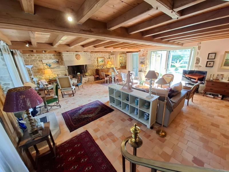 Maison - 167 m² - 5 pièces