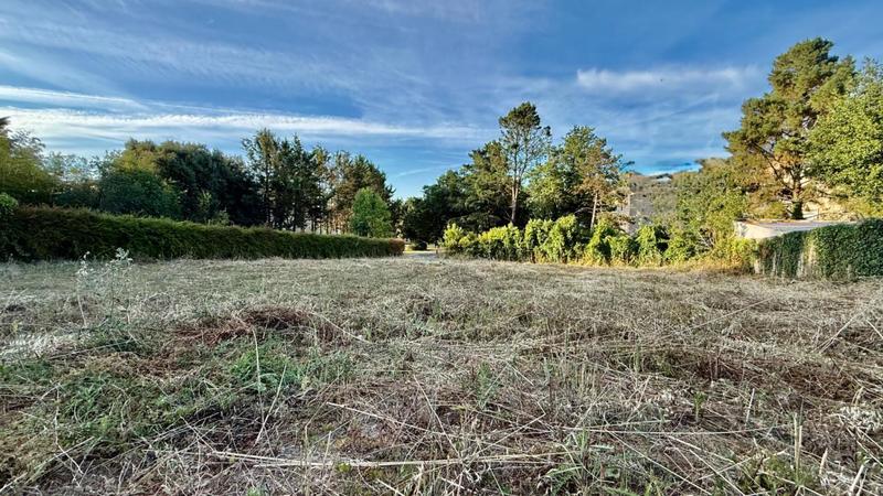 Terrain constructible - 750 m²