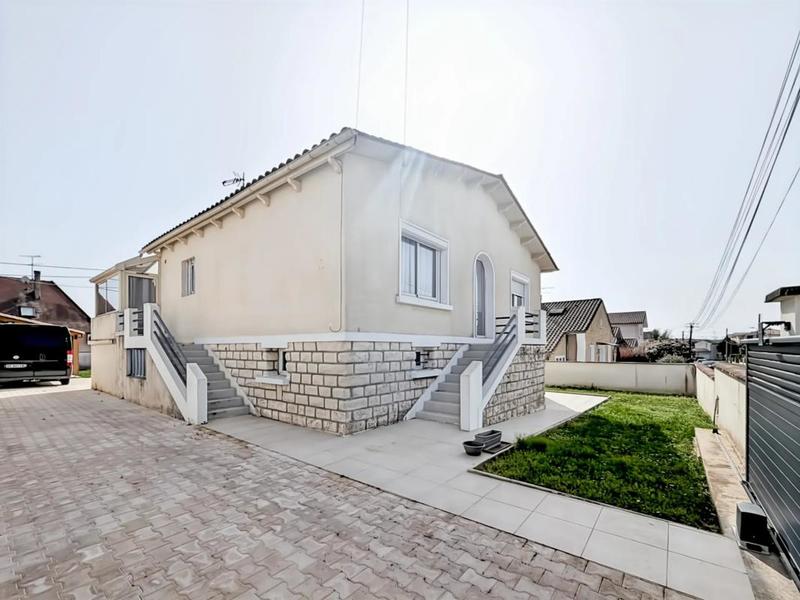 Maison - 135 m² - 6 pièces