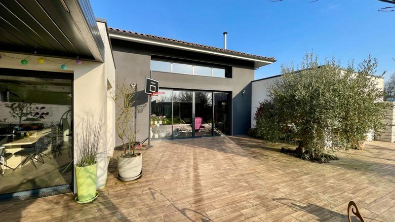 Maison - 190 m² - 7 pièces