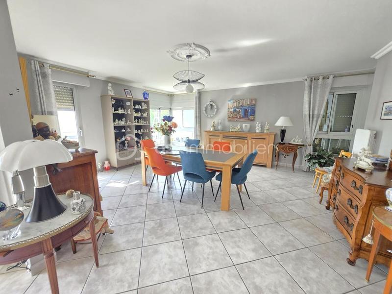 Appartement - 152 m² - 5 pièces