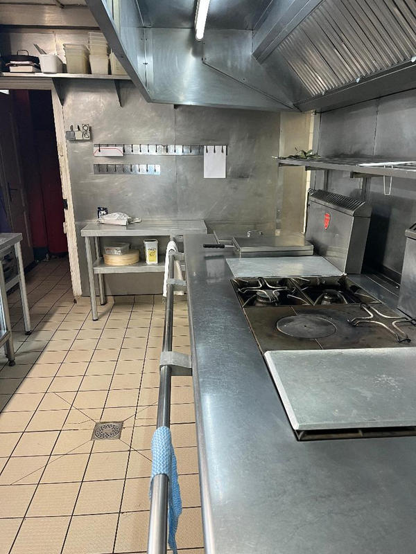 Local commercial - 437 m²