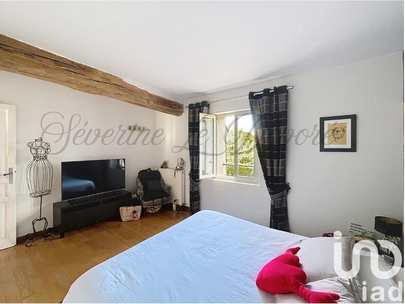 Maison - 215 m² - 9 pièces