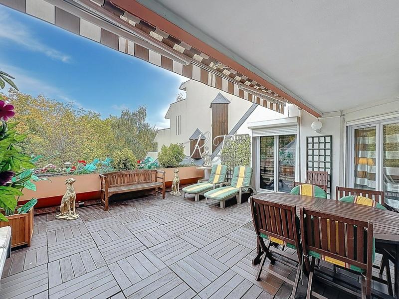 Appartement - 110 m² - 5 pièces