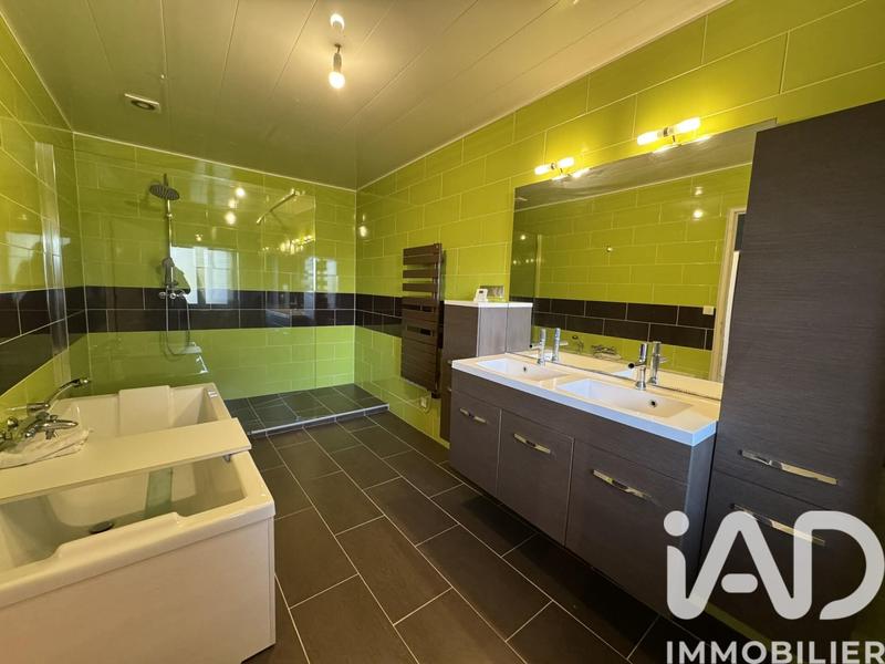 Maison - 122 m² - 5 pièces