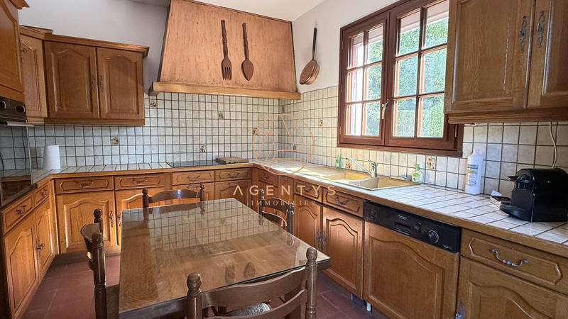 Maison - 165 m² - 6 pièces