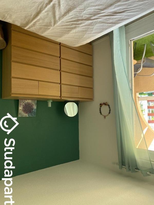 Chambre - 11 m² - 1 pièce