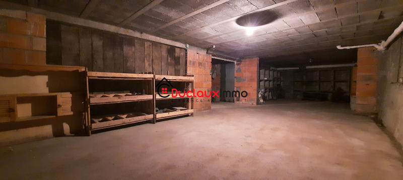 Maison - 220 m² - 10 pièces