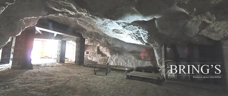 Mas - 300 m² - 5 pièces