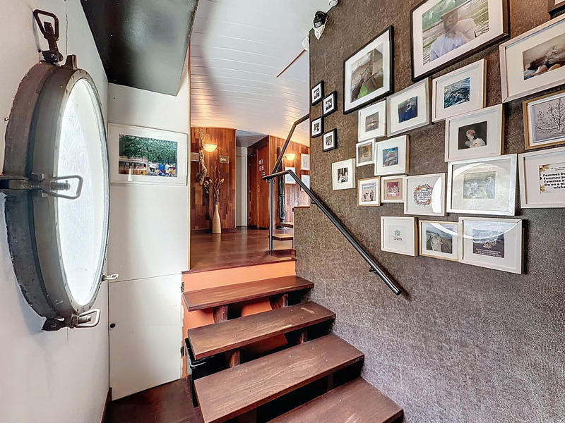 Péniche - 170 m² - 7 pièces